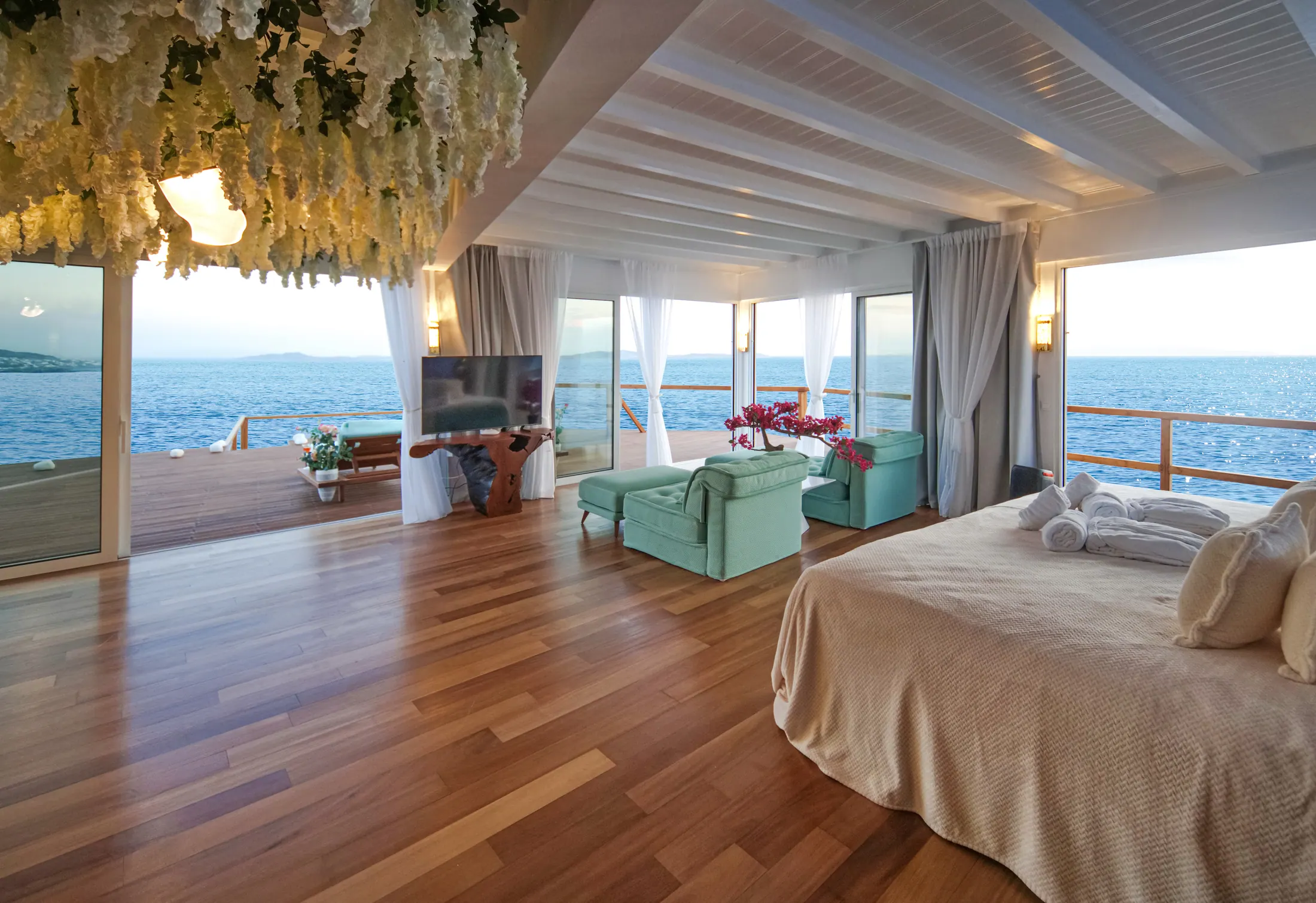 Interior photo 9 - 9